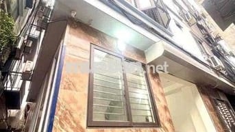 Hạng xịn! Quan nhân lô góc, xây mới gần phố- vừa ở vừa kinh doanh. Nhỉ