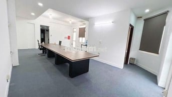 Cho thuê văn phòng 65m2 - 80m2 ở căn góc Khánh Hội Q.4 giá chỉ 15tr