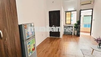 PHÒNG NGỦ SIÊU RỘNG BAN CÔNG LỚN NGAY DH KINH TẾ, DH BÁCH KHOA