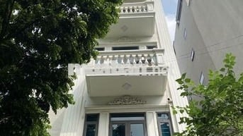 DÂN XÂY 7 TẦNG THANG MÁY GIÁ 17,8 TỶ, NỘI THẤT XỊN, NGAY SÁT AEON HĐ.