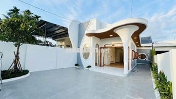 Bán Biệt Thự Vườn mặt tiền đường Liên Hoa