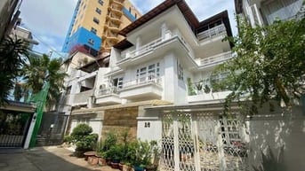 Bán Biệt Thự Đẹp Đường Thành Thái, Q10 ,DT 11x21m Giá 4x tỷ