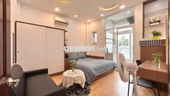 Căn Hộ Full Nội Thất Ban Công Gần Đại Học Hutech,UTH,Ngoại Thương