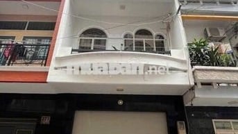 Cho thuê nhà 255 Tô Hiến Thành, P13, Q10 - 4.5x10 - 2 Lầu