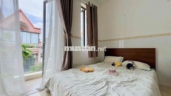 CĂN HỘ BAN CÔNG - NGAY ĐẠI HỌC CÔNG THƯƠNG - GẦN TRƯỜNG CHINH , ETOWN