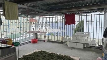 bán. Nhà Ngang 5m _ HXH _ 4PN _ Sát Ngã Tư Ga