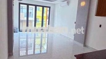 📌THÊM BỚT NỘI THẤT TUỲ Ý KHÁCH, CẠNH BÊN TRƯỜNG UEF, HUTECH, SÁT Q2