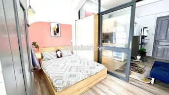 Cho thuê căn hộ một phòng ngủ ban công rộng ở cầu vượt Cộng Hoà