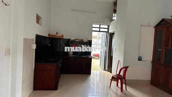 Căn nhà thuê 3pn, gần Chợ D, Đh Tây Nguyên đường sămbram