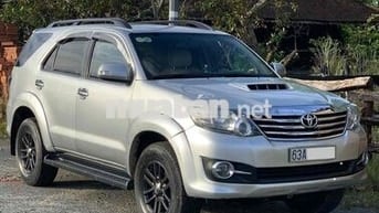 Toyota Fortuner 2015 2.5G 4x2 - 150000 km
