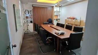 MT VIEW VINHOMES TÂN CẢNG - GIÁP QUẬN 1 (4x15,5m) HĐT 47 TRIỆU/TH