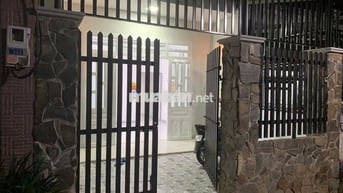 Cần bán nhà đường chợ Quang Thắng