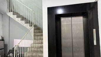 Cho tthuê Shophouse Lakeview Đường Nguyễn cơ Thạch quặn2