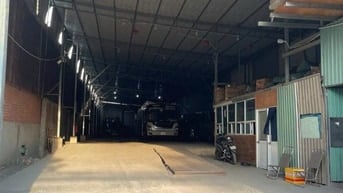 Cho thuê kho xưởng 1000m2 mặt tiền 20 mét gần KCN Tân Bình