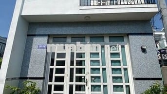 NHÀ SHR-DSH GIÁ 880TR - NHÀ TRỆT 1 LẦU-CCUQ CHỈ CÁCH ĐƯỜNG 826C 100M