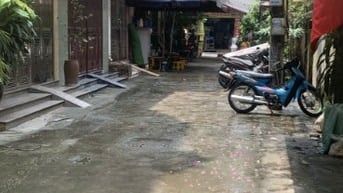 CHÍNH CHỦ TÔI BÁN NHÀ HOÀNG HOA THÁM 50M RA PHỐ 4 CHỖ ĐỖ CỔNG. 