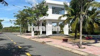 Bán đất full thổ cư 90m2 giá 1tỷ150. Đã có sổ TL824 Hựu Thạnh Long An