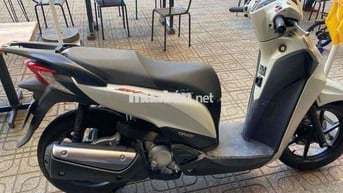 Cần bán gấp xe SH300i chính chủ