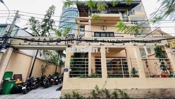 Cho thuê BIỆT THỰ 193 Điện Biên Phủ, Bình Thạnh, sân vườn, giá cực tốt