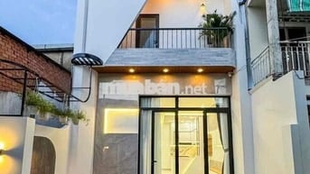 BÁN NHÀ MỚI ĐẸP FULL NỘI THẤT ĐẬU OTO TRONG NHÀ