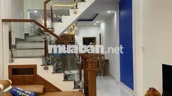 bán căn nhà  hai tầng kiệt Nguyễn phuoc nguyên.