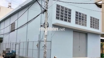 Cho Thuê Nhà ,Góc 2 Mặt Tiền : DTSD 450m2