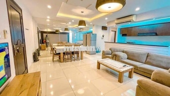 Căn hộ 110m2 2PN ban công phòng khách lớn Tân Bình