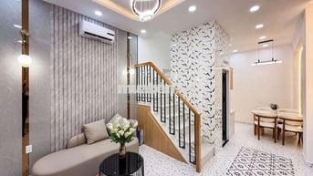 HUỲNH VĂN BÁNH-PHÚ NHUẬN,FULL NỘI THẤT,NGANG LỚN 3.9M,CHỈ 5..T