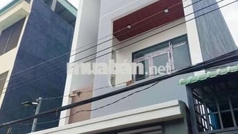 Nhà 1 trệt 2 lầu hướng Đông Nam full nội thất hẻm 99 lê hồng phong