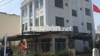Cho thuê nguyên tòa nhà mặt tiền Lê Văn Hiến