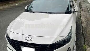 Hyundai Elantra 1.6AT