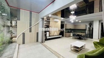 🍀🍀 Nhà Cho Thuê Nguyên Căn Sân Vườn Hoàng Quốc Việt - Quận 7  - DT : 1