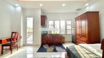 HOT! Căn BAN CÔNG - MỚI gần cầu Trần Quang Diệu có THANG MÁY - BẢO VỆ