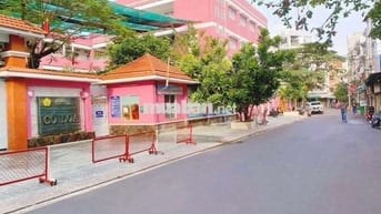 Khu hiếm nhà bán _vuông vức nở hậu _2 tầng BTCT _2măt hẻm xe hơi  _