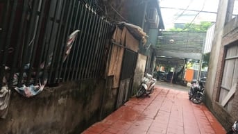 Bán đất xuân đỉnh 40m2 giáp ngoại giao đoàn ô tô 7 chỗ ra vào.