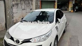 Toyota Vios số sàn mẫu 2020 nội thất đen