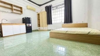 Phòng cho thuê Q10 đường ba tháng hai gần Vạn Hạnh Mall - ĐH Kinh Tế