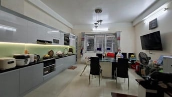 TRUNG KÍNH CẦU GIẤY, HAI Ô TÔ TRÁNH,ĐỖ CỬA NGÀY ĐÊM,74M,6 TẦNG.
