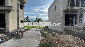 ĐẤT KIỆT OTO 69 LÊ NGÔ CÁT,  102m2 1,550 ty sát trường TH THUỶ XUÂN