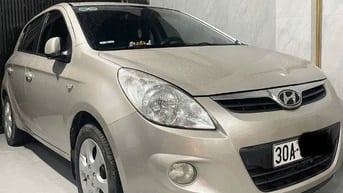 Hyundai i20 2009 1.4 AT - 123000 km