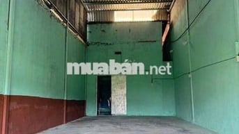 Kho thuê rẻ dt 4,5×18 có 3 pha cao đẹp.  Đường võ văn văn vĩnh lộc B.