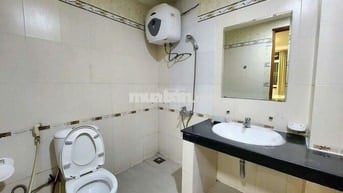 Tìm người ở ghép phòng có giường, total 2tr7( cả điện nước quản lí)