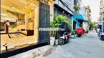 Nhỉnh 2ty đã có nhà gần chợ Bà Chiểu 40m2 2 tầng xây chắc có Nội thất