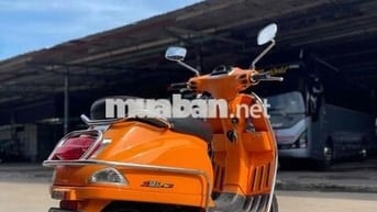 Vespa 2013 đèn Vuông nữ sử dụng