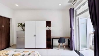 Căn hộ CC full nội thất mới có ban công lớn kế ĐH HUFLIT - Bách Khoa