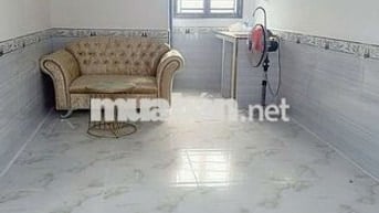 NHÀ HẺM XE TẢI 8M 18M2 MỚI ĐẸP GẦN VỊT QUAY HÙNG TRANG GIÁP RANH Q8