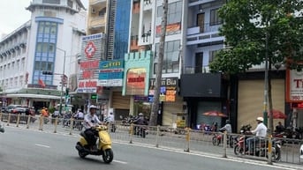 Cho thuê nhà Nguyên Căn - Góc 2MT Trần Hưng Đạo, P.7, Q.5 - 5 tầng