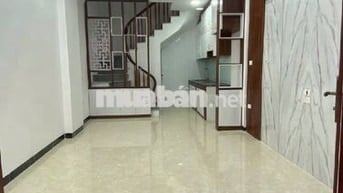 NHÀ XÂY MỚI 5 TẦNG THẠCH BÀN - GẦN AEON - 20M RA ĐƯỜNG Ô TÔ