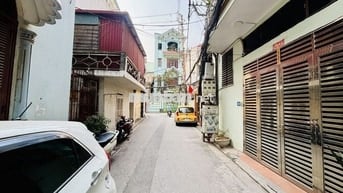 Bán Nhà Dòng Tiền $ Nguyễn Sơn - Mt Hơn 8m - Ô Tô Đỗ Cổng - Thang Máy