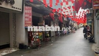 SIÊU HIẾM DT 55 M OTO QUA CỔNG MẶT PHỐ VĂN TRÌ